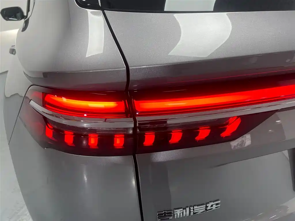 Geely Auto Star Ray L 2024 Hybrid 1.5T Tian Gong Edition 2025 - thumbnail 20