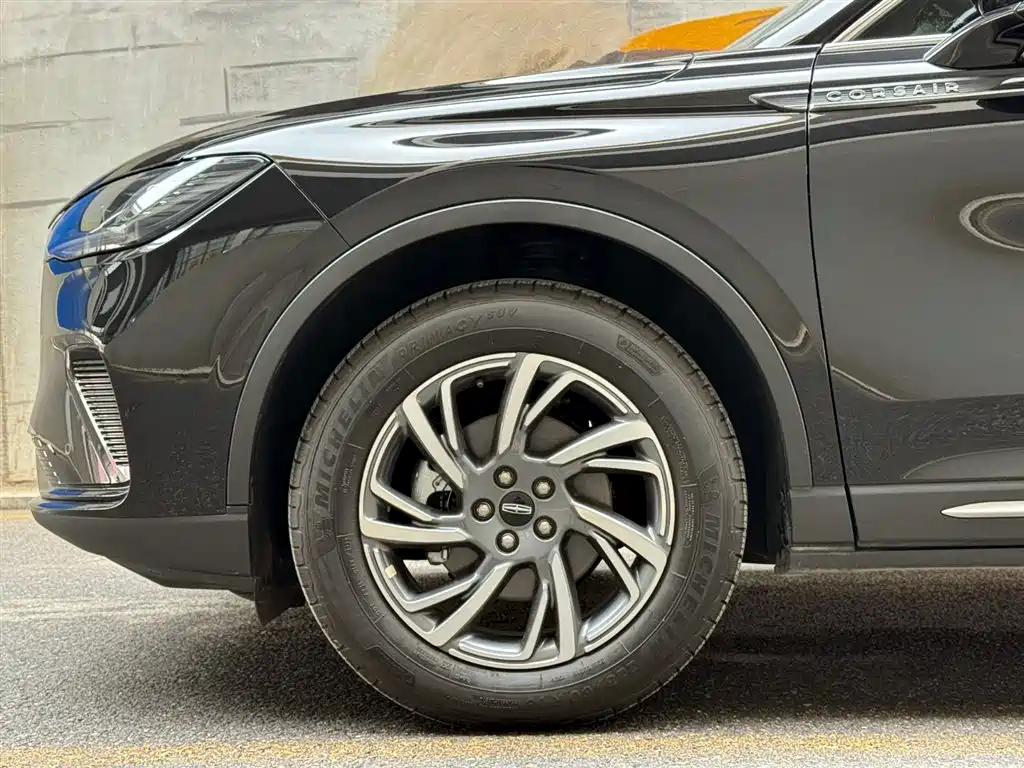 Lincoln Lynx 2023 2.0T Two-Wheel Drive Premium Edition 2024 - thumbnail 5