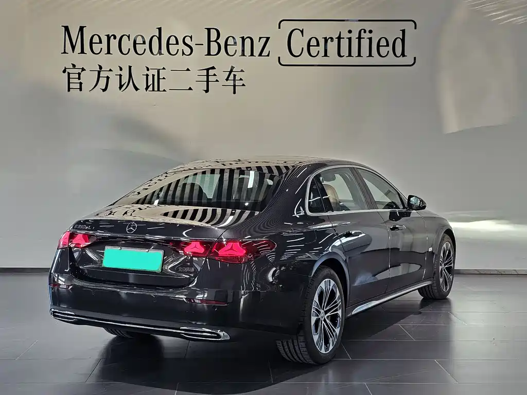 Mercedes-Benz Mercedes-Benz E-Class 2024 E 350 e L Plug-in Hybrid Sedan 2025 - thumbnail 5