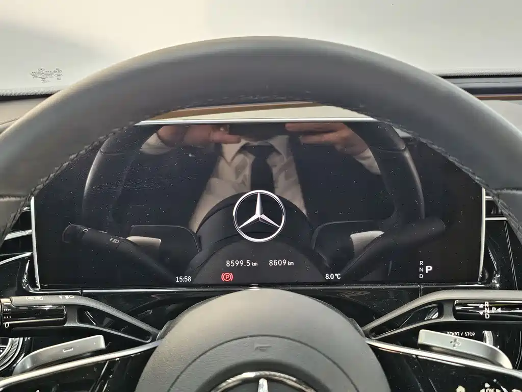 Mercedes-Benz Mercedes-Benz E-Class 2024 E 350 e L Plug-in Hybrid Sedan 2025 - thumbnail 11