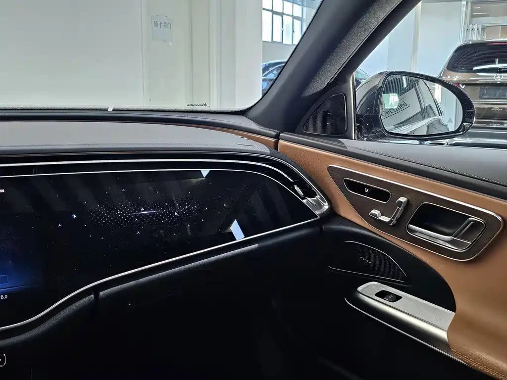 Mercedes-Benz Mercedes-Benz E-Class 2024 E 350 e L Plug-in Hybrid Sedan 2025 - thumbnail 14