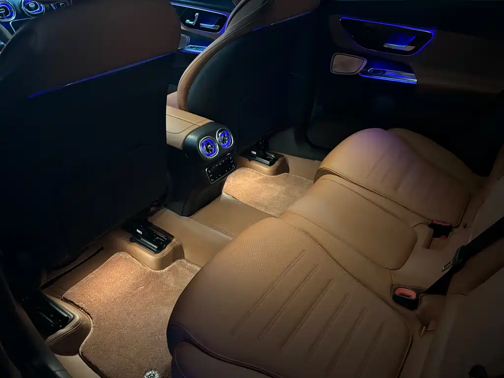 Mercedes-Benz Mercedes-Benz GLC 2024 GLC 260 L 4MATIC Luxury 5-Seat 2024 - thumbnail 9