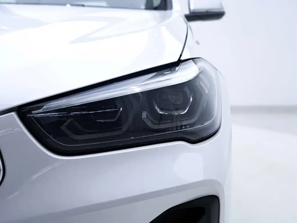 BMW BMW X1 2021 xDrive25Li Premium Model 2021 - thumbnail 12