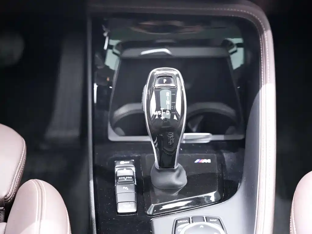 BMW BMW X1 2021 xDrive25Li Premium Model 2021 - thumbnail 22