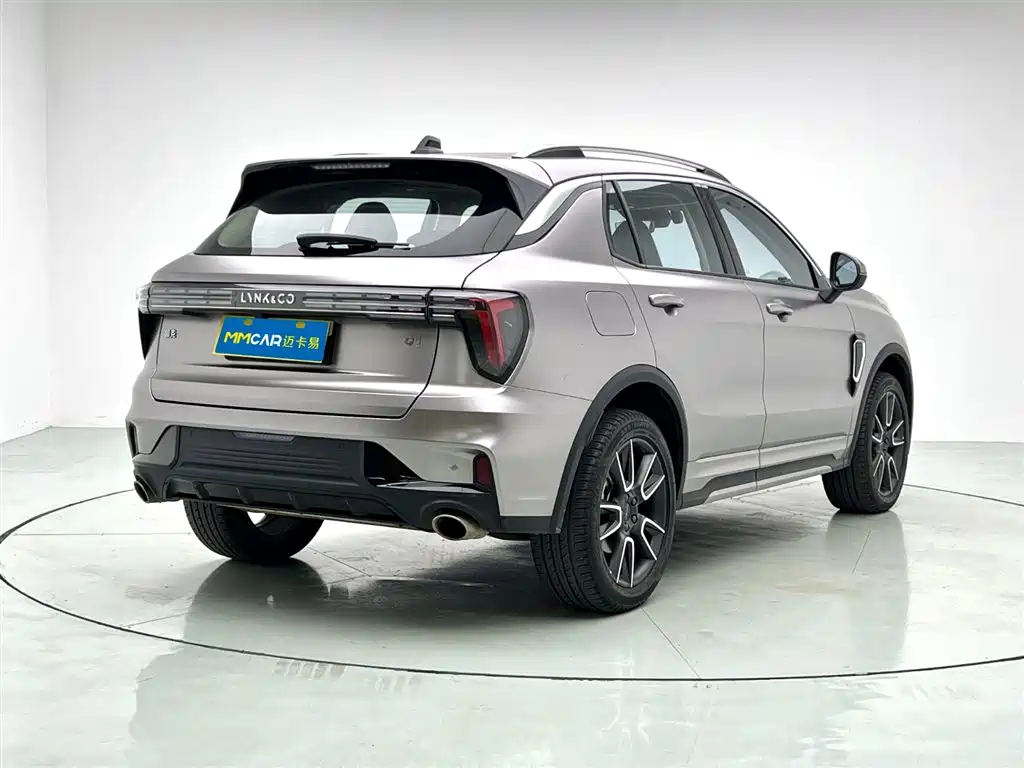 Lynk & Co Lynk & Co 01 2024 2.0TD FWD Global Pro 2024 - thumbnail 6