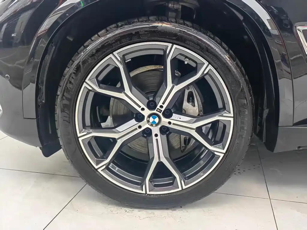 BMW BMW X5 2022 xDrive 40Li M Sport Package 2023 - thumbnail 5
