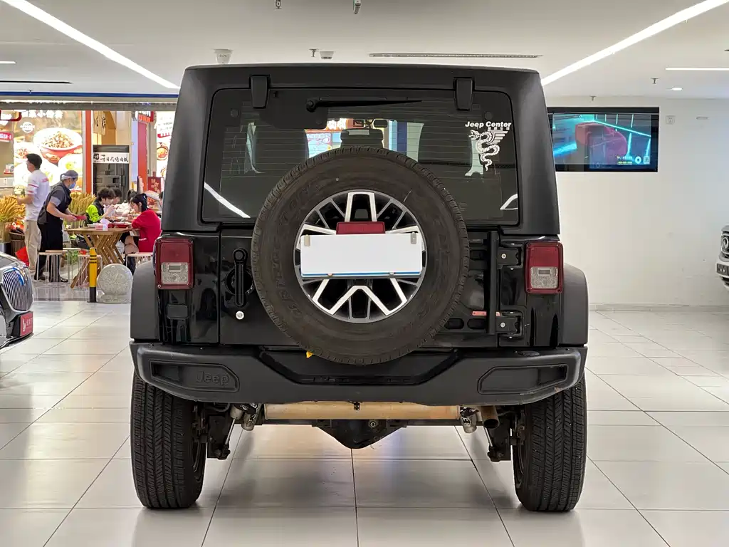 Jeep Jeep Wrangler 2014 3.0L Sahara 4-door 2015 - thumbnail 6