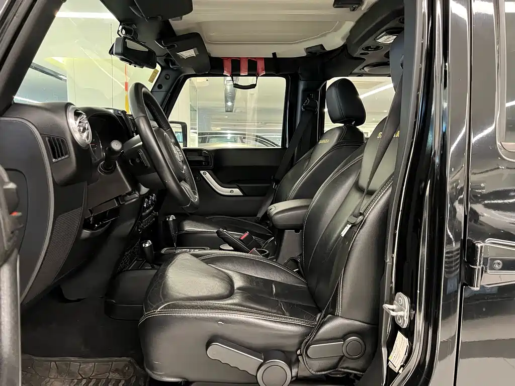 Jeep Jeep Wrangler 2014 3.0L Sahara 4-door 2015 - thumbnail 8