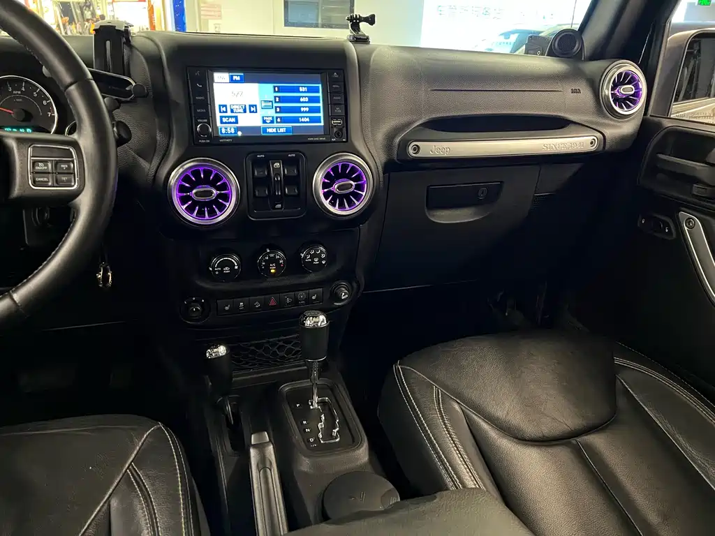 Jeep Jeep Wrangler 2014 3.0L Sahara 4-door 2015 - thumbnail 23