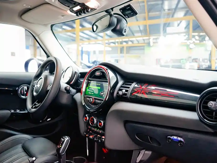 MINI MINI 2019 2.0T COOPER S Artist Five-Door 2019 - thumbnail 22