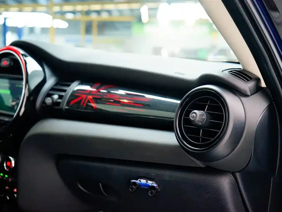 MINI MINI 2019 2.0T COOPER S Artist Five-Door 2019 - thumbnail 27