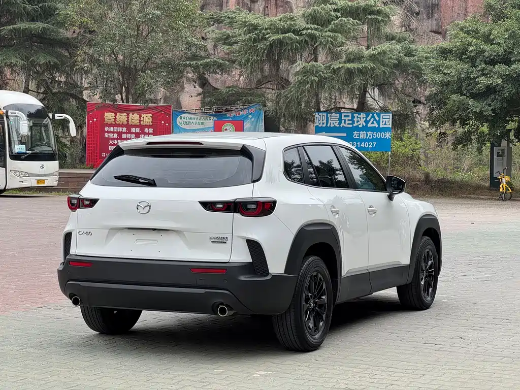 Mazda Mazda CX-50 2023 2.0L Luxe 2023 - thumbnail 5
