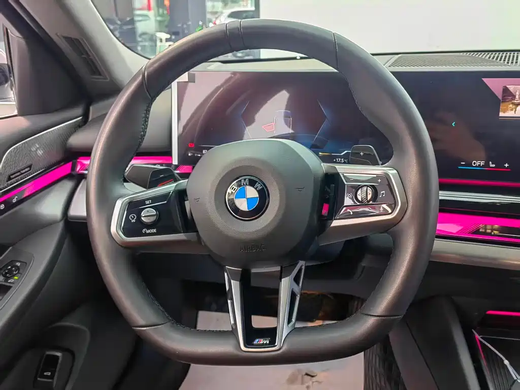 BMW BMW 5 Series 2024 530Li Leading Model M Sport Package 2024 - thumbnail 11