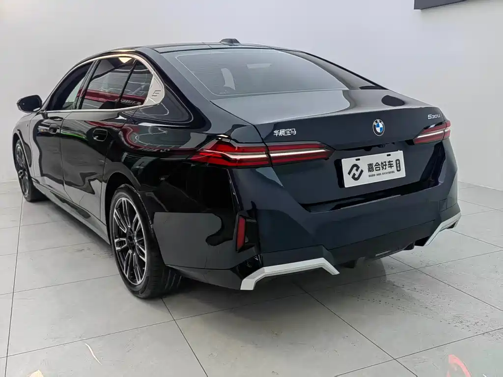 BMW BMW 5 Series 2024 530Li Leading Model M Sport Package 2024 - thumbnail 17
