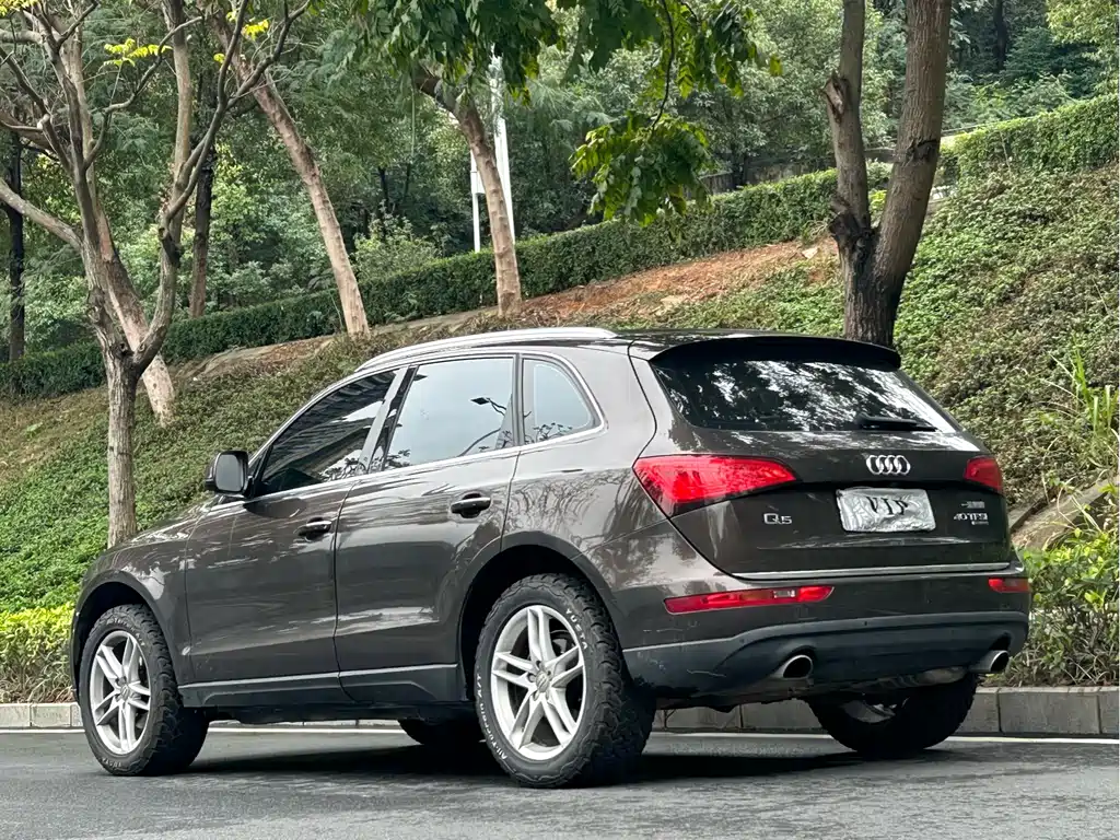 Audi Audi Q5 2017 40 TFSI Technology Edition 2016 - thumbnail 4