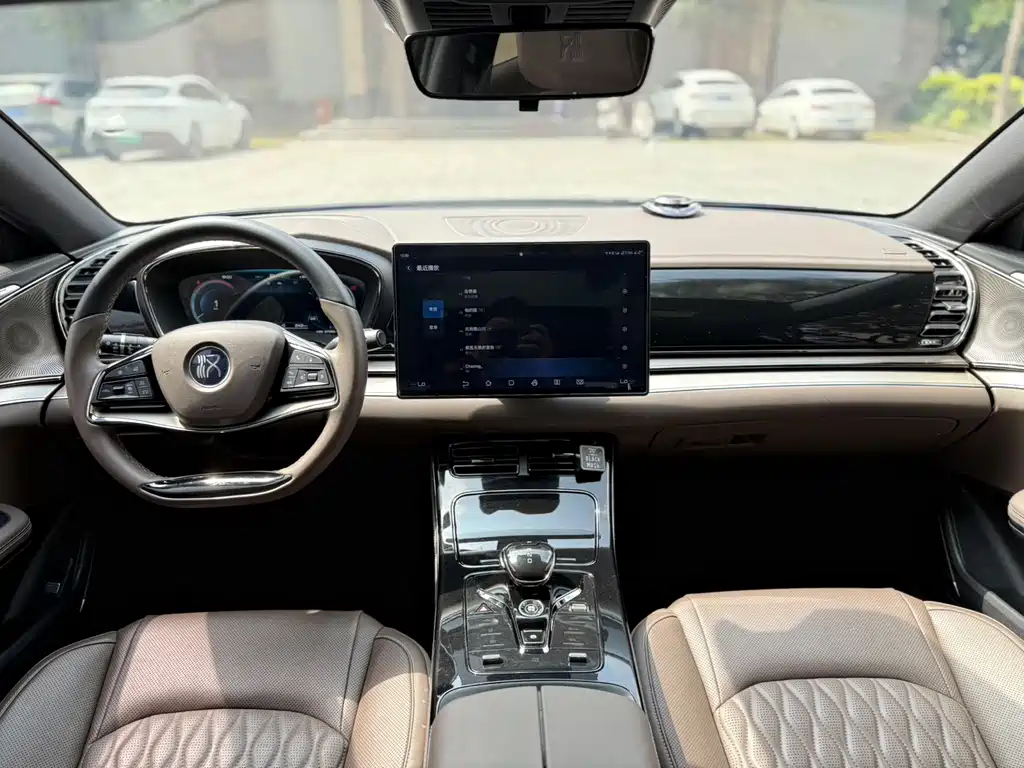 BYD BYD Han 2023 DM-i Champion Edition 121KM Luxury Model 2023 - thumbnail 9