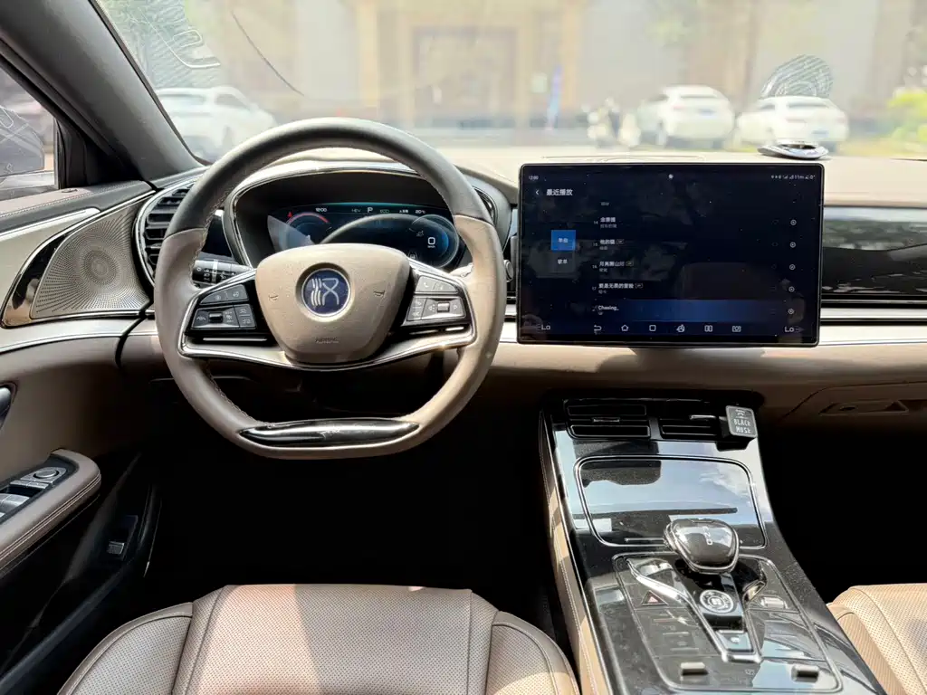 BYD BYD Han 2023 DM-i Champion Edition 121KM Luxury Model 2023 - thumbnail 10