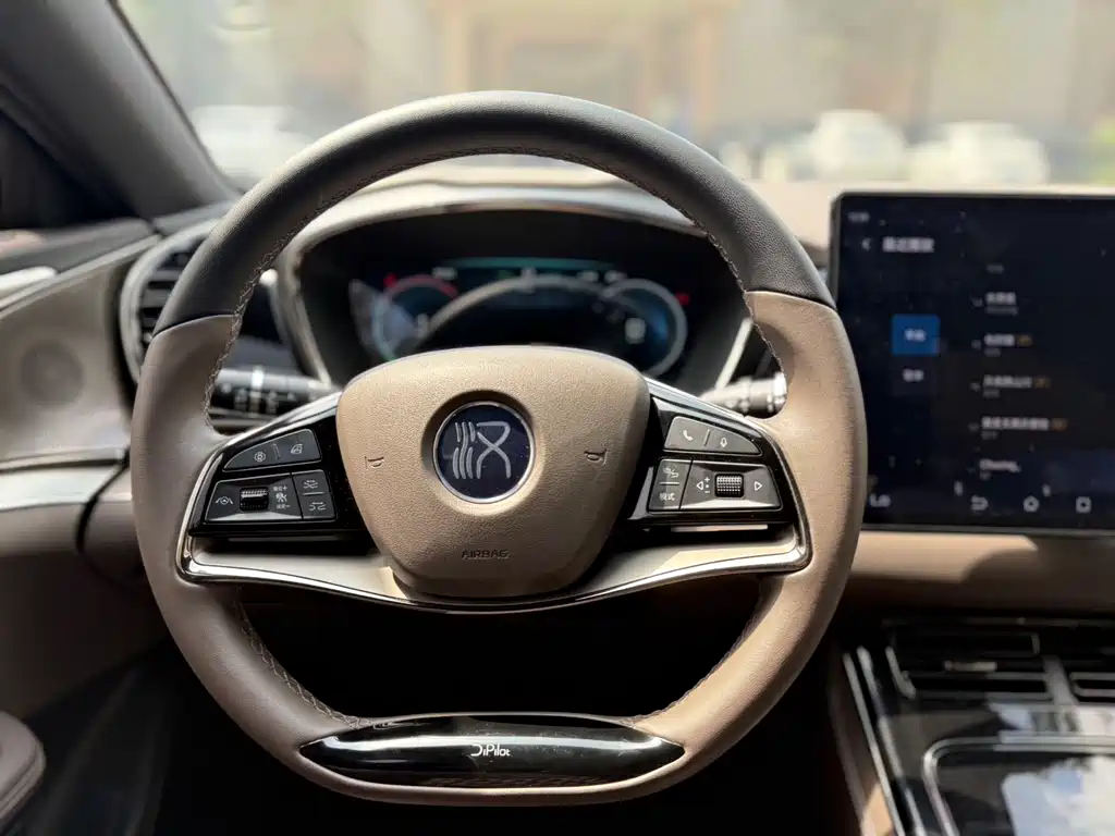 BYD BYD Han 2023 DM-i Champion Edition 121KM Luxury Model 2023 - thumbnail 11