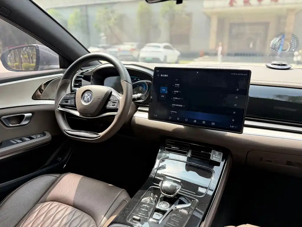 BYD BYD Han 2023 DM-i Champion Edition 121KM Luxury Model 2023 - thumbnail 12
