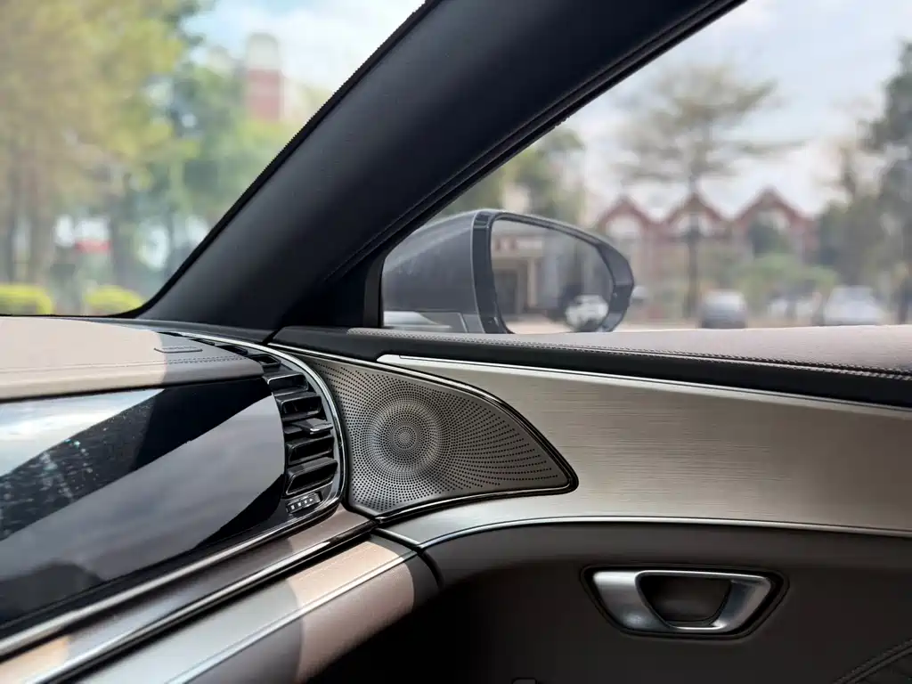 BYD BYD Han 2023 DM-i Champion Edition 121KM Luxury Model 2023 - thumbnail 15