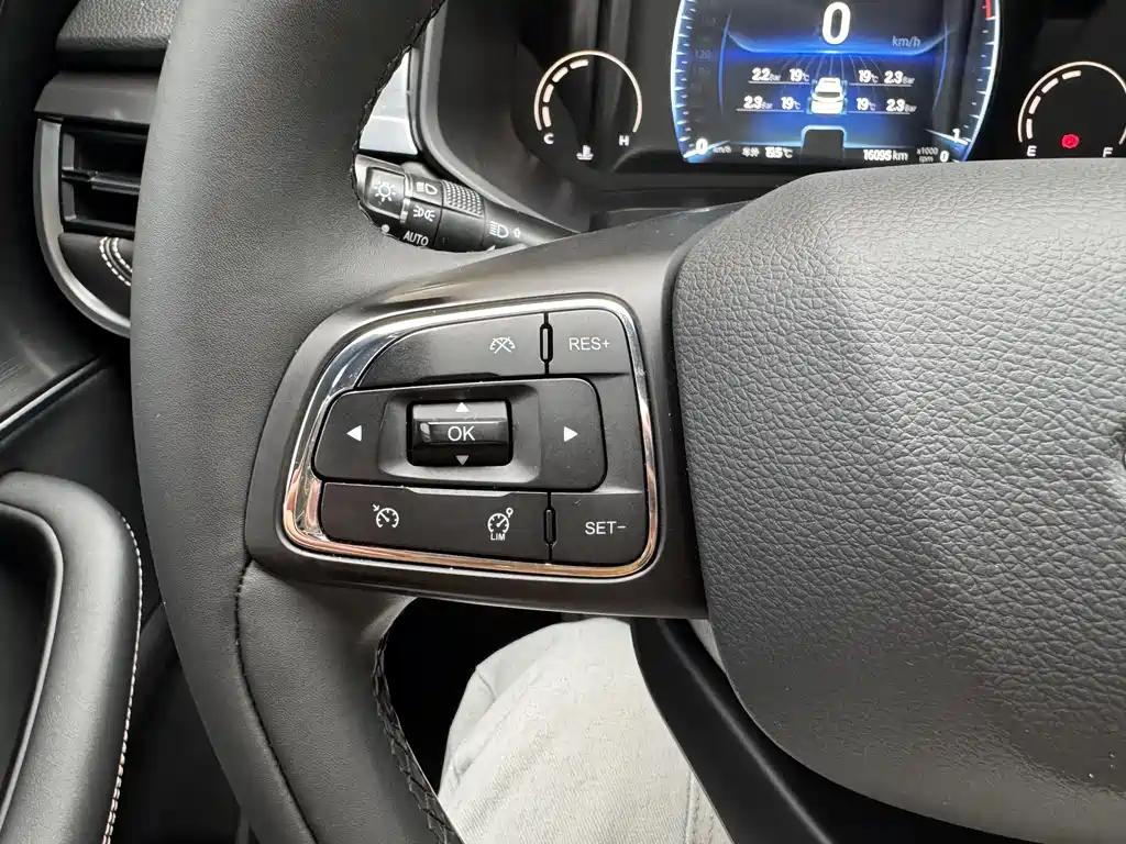 Chery Tiggo 8 2025 Model Excellence Edition 230TCI Manual Comfort Version 5-Seat 2024 - thumbnail 16