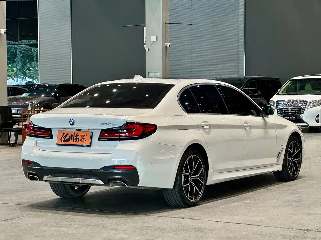 BMW BMW 5 Series 2022 Model Year Facelift 530Li Premium M Sport Package 2022 - thumbnail 15
