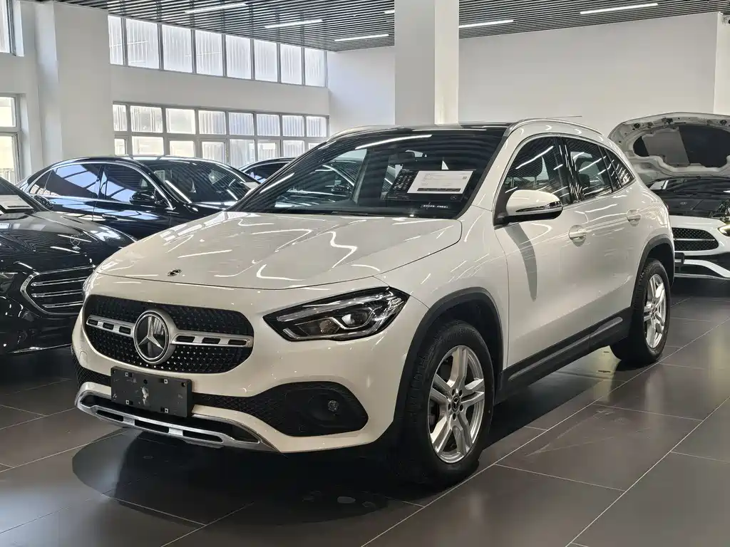 Mercedes-Benz Mercedes-Benz GLA 2023 Facelift GLA 200 2024