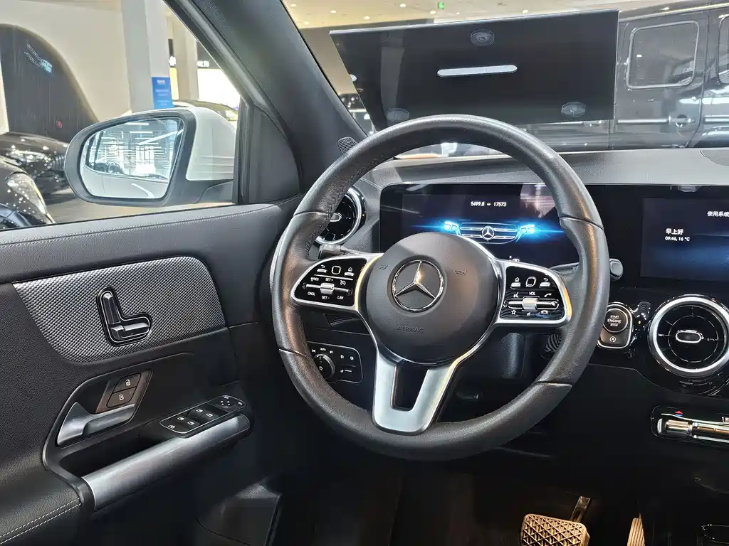 Mercedes-Benz Mercedes-Benz GLA 2023 Facelift GLA 200 2024 - thumbnail 7