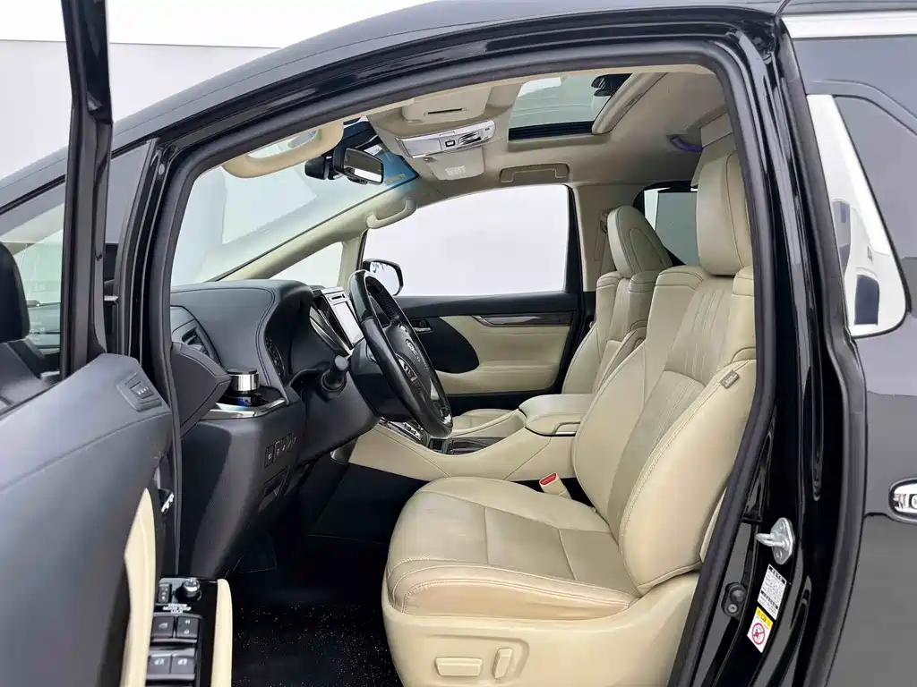 Toyota Alphard 2018 Model Year Facelift 3.5L Executive Version 2018 - thumbnail 6