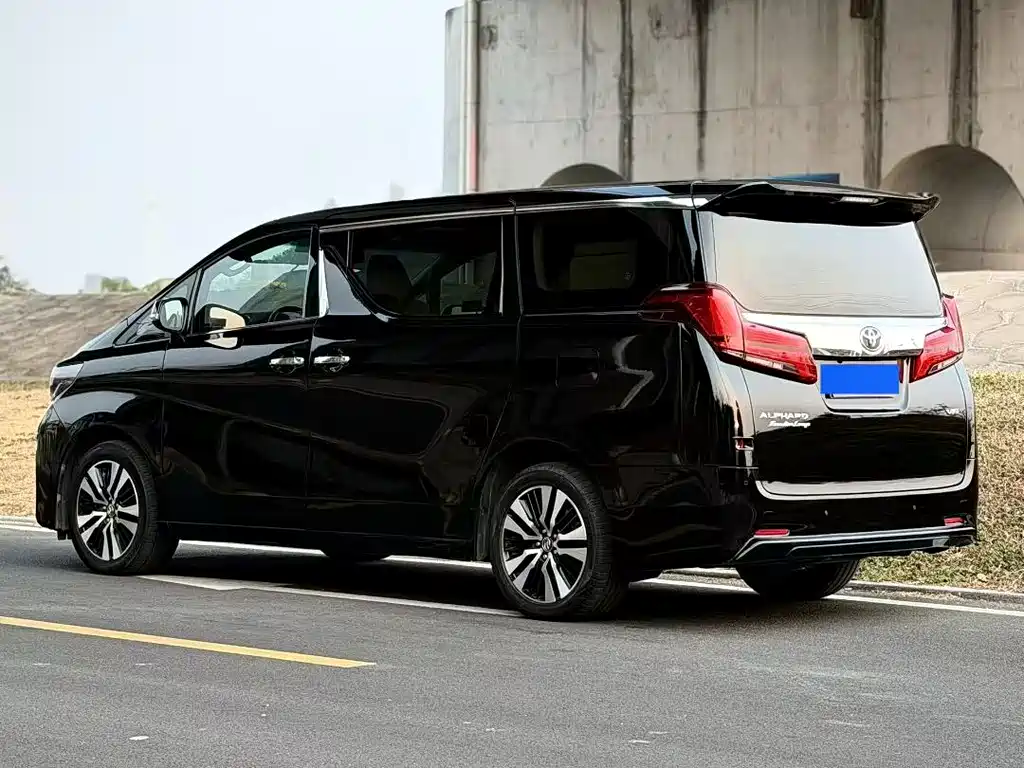 Toyota Alphard 2018 Model Year Facelift 3.5L Executive Version 2018 - thumbnail 15