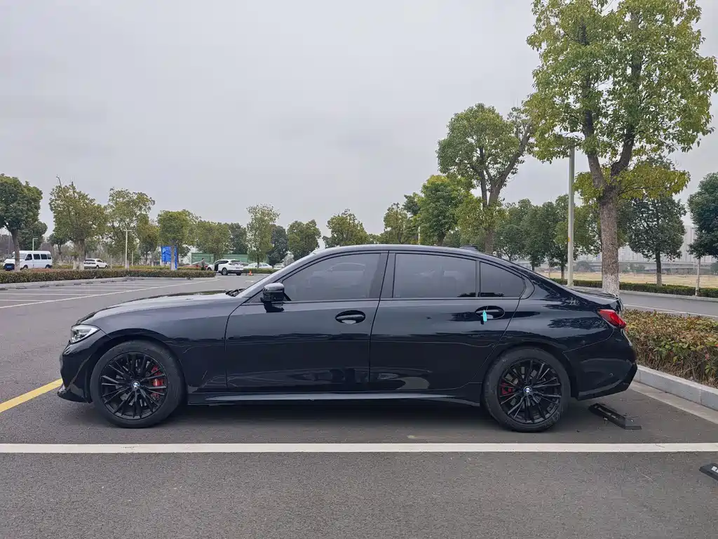 BMW BMW 3 Series 2020 330Li xDrive M Sport Shadow Night Package 2020 - thumbnail 4