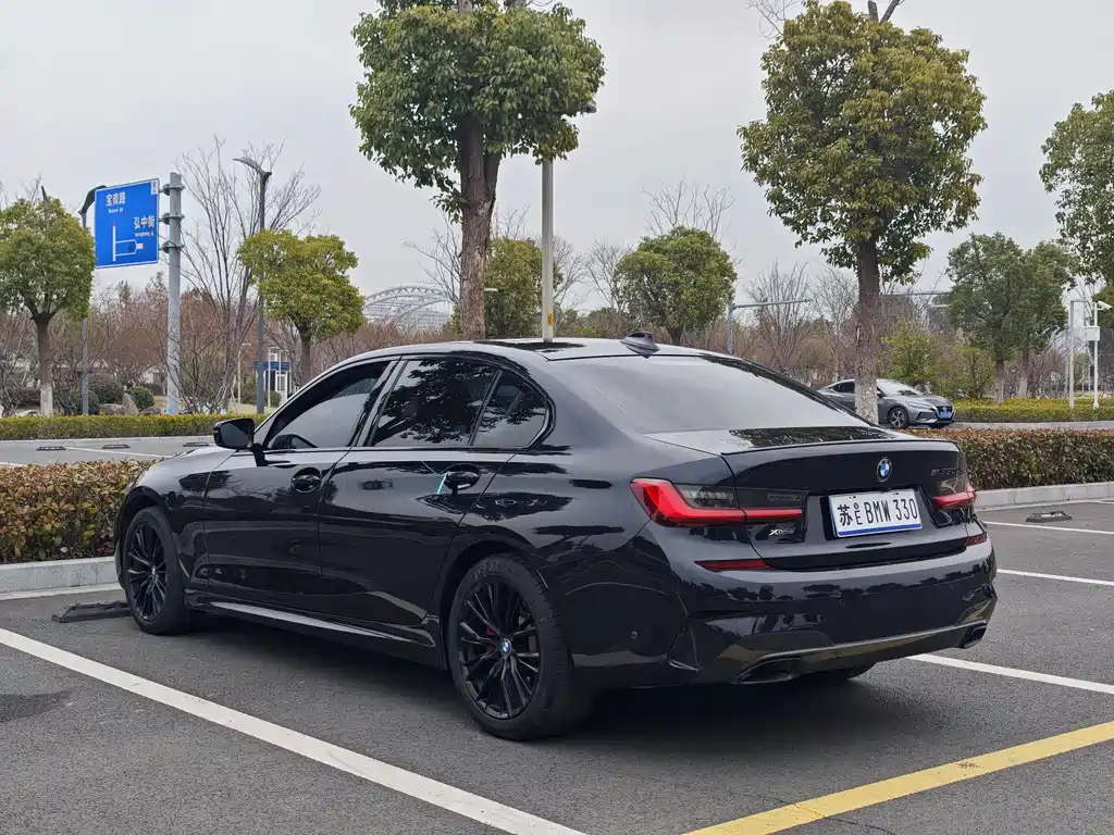 BMW BMW 3 Series 2020 330Li xDrive M Sport Shadow Night Package 2020 - thumbnail 15