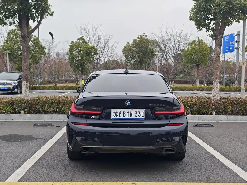 BMW BMW 3 Series 2020 330Li xDrive M Sport Shadow Night Package 2020 - thumbnail 16