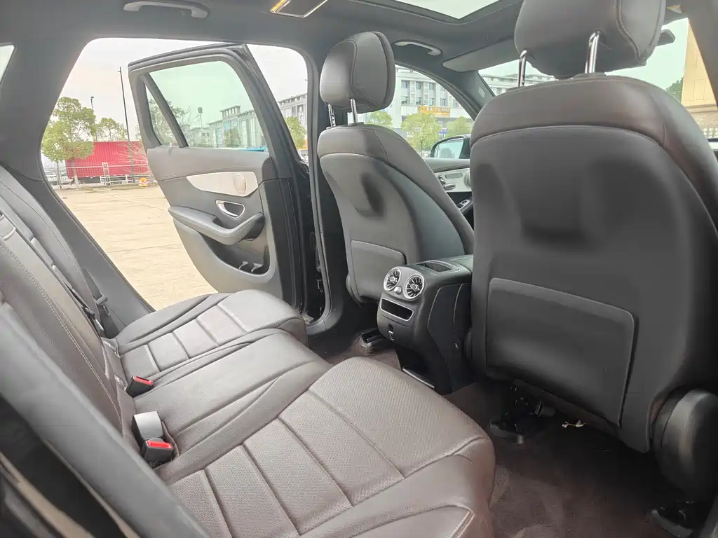 Mercedes-Benz Mercedes-Benz GLC 2021 GLC 260 L 4MATIC Sport Edition 2021 - thumbnail 9