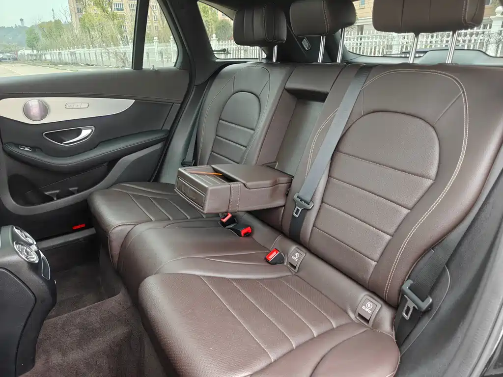 Mercedes-Benz Mercedes-Benz GLC 2021 GLC 260 L 4MATIC Sport Edition 2021 - thumbnail 10