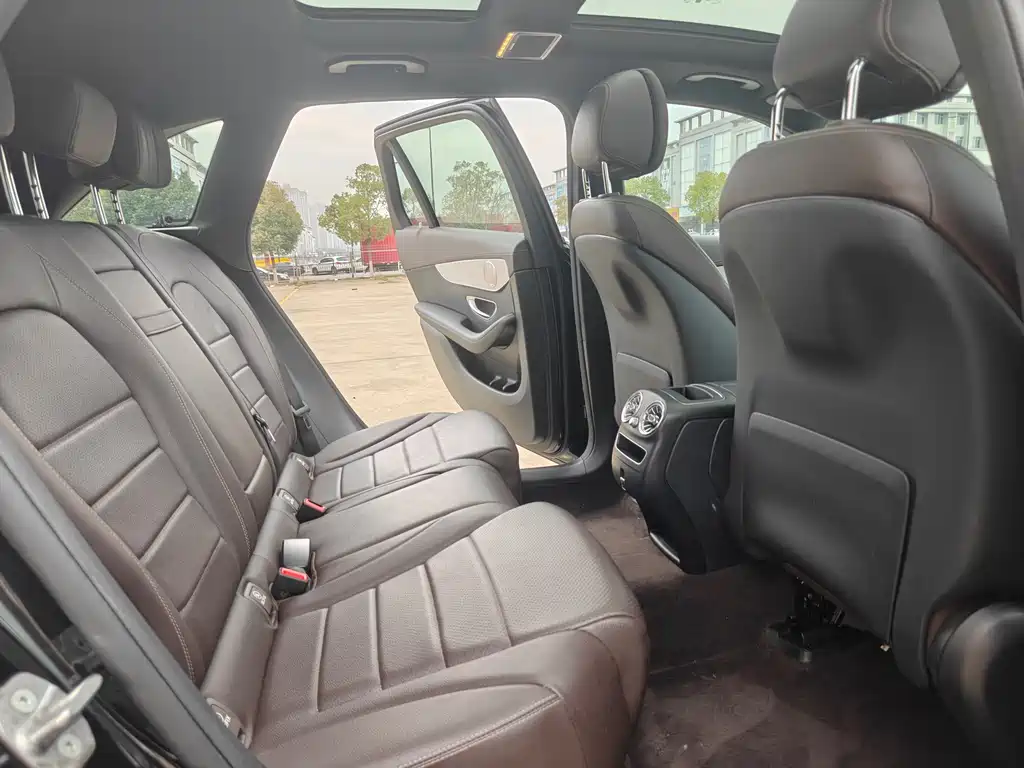 Mercedes-Benz Mercedes-Benz GLC 2021 GLC 260 L 4MATIC Sport Edition 2021 - thumbnail 12