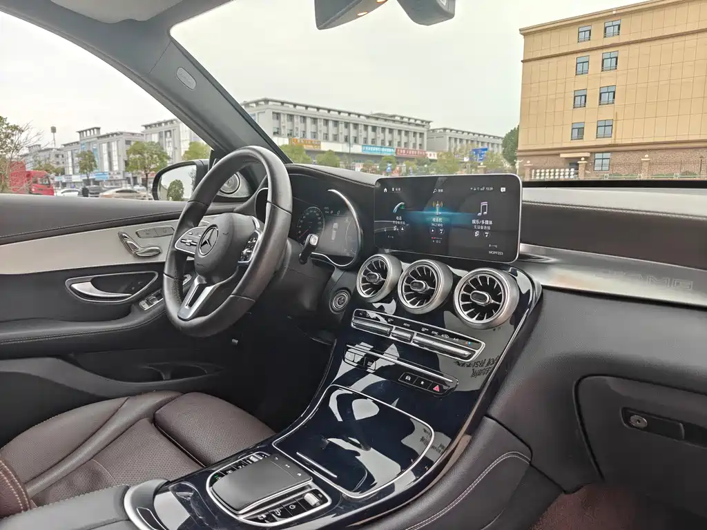 Mercedes-Benz Mercedes-Benz GLC 2021 GLC 260 L 4MATIC Sport Edition 2021 - thumbnail 16