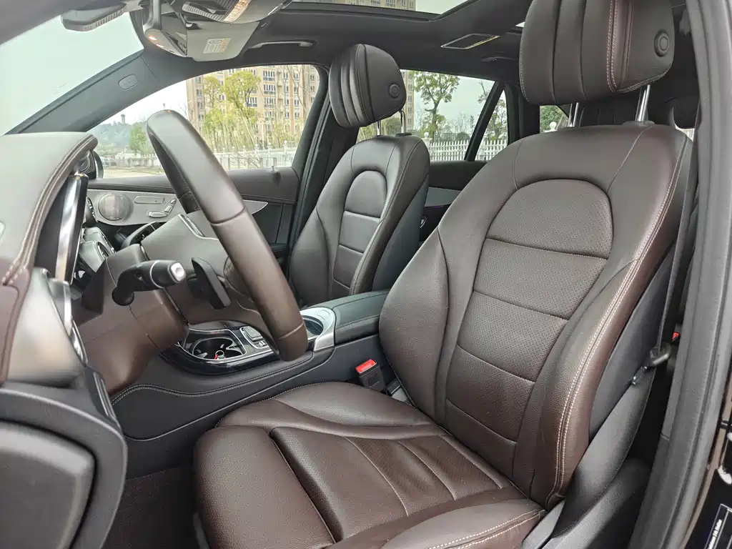 Mercedes-Benz Mercedes-Benz GLC 2021 GLC 260 L 4MATIC Sport Edition 2021 - thumbnail 19