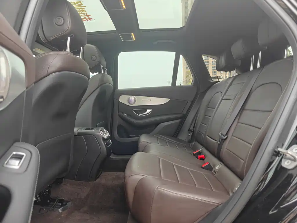 Mercedes-Benz Mercedes-Benz GLC 2021 GLC 260 L 4MATIC Sport Edition 2021 - thumbnail 24