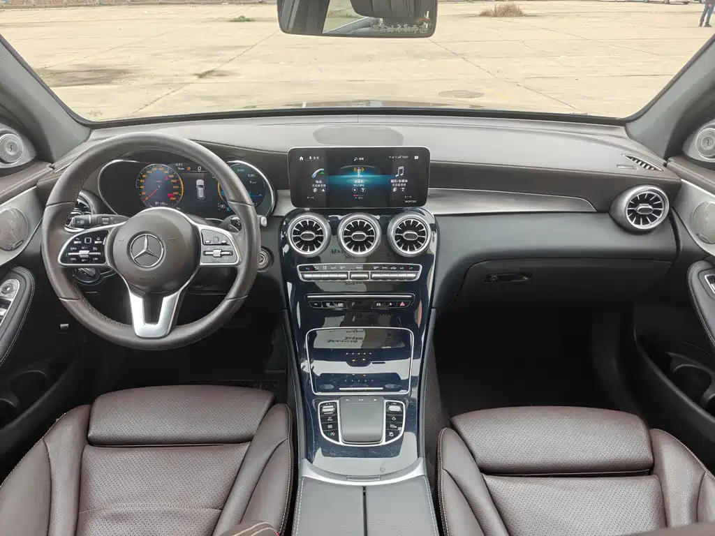 Mercedes-Benz Mercedes-Benz GLC 2021 GLC 260 L 4MATIC Sport Edition 2021 - thumbnail 25