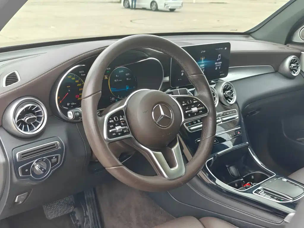 Mercedes-Benz Mercedes-Benz GLC 2021 GLC 260 L 4MATIC Sport Edition 2021 - thumbnail 30