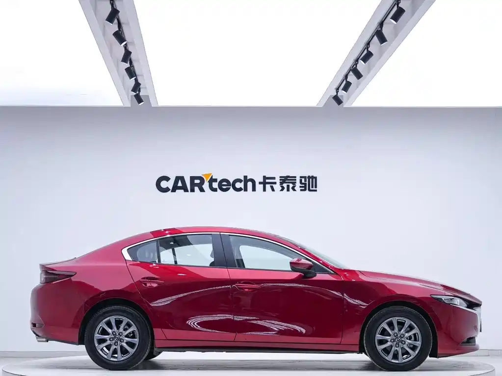 Mazda Mazda 3 Axela 2023 2.0L Automatic Quality Engine Version 2023 - thumbnail 4