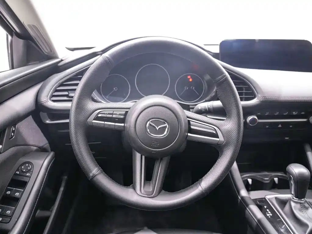 Mazda Mazda 3 Axela 2023 2.0L Automatic Quality Engine Version 2023 - thumbnail 17