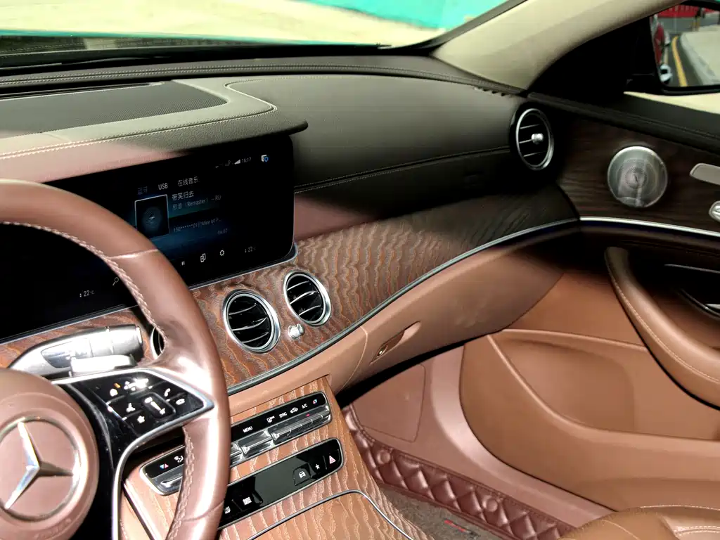 Mercedes-Benz Mercedes-Benz E-Class 2021 E 300 L Luxury Model 2021 - thumbnail 6