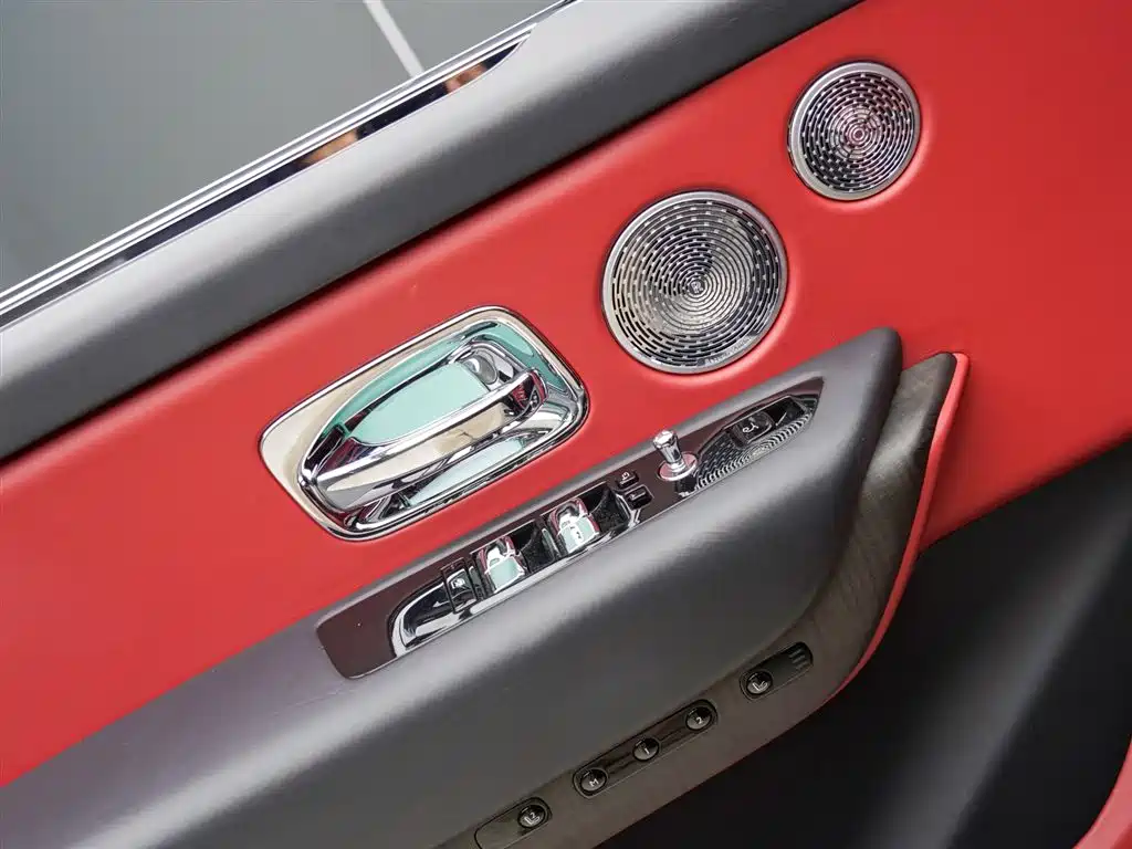 Rolls-Royce Rolls-Royce Cullinan 2018 Four-Seat Version 2022 - thumbnail 8