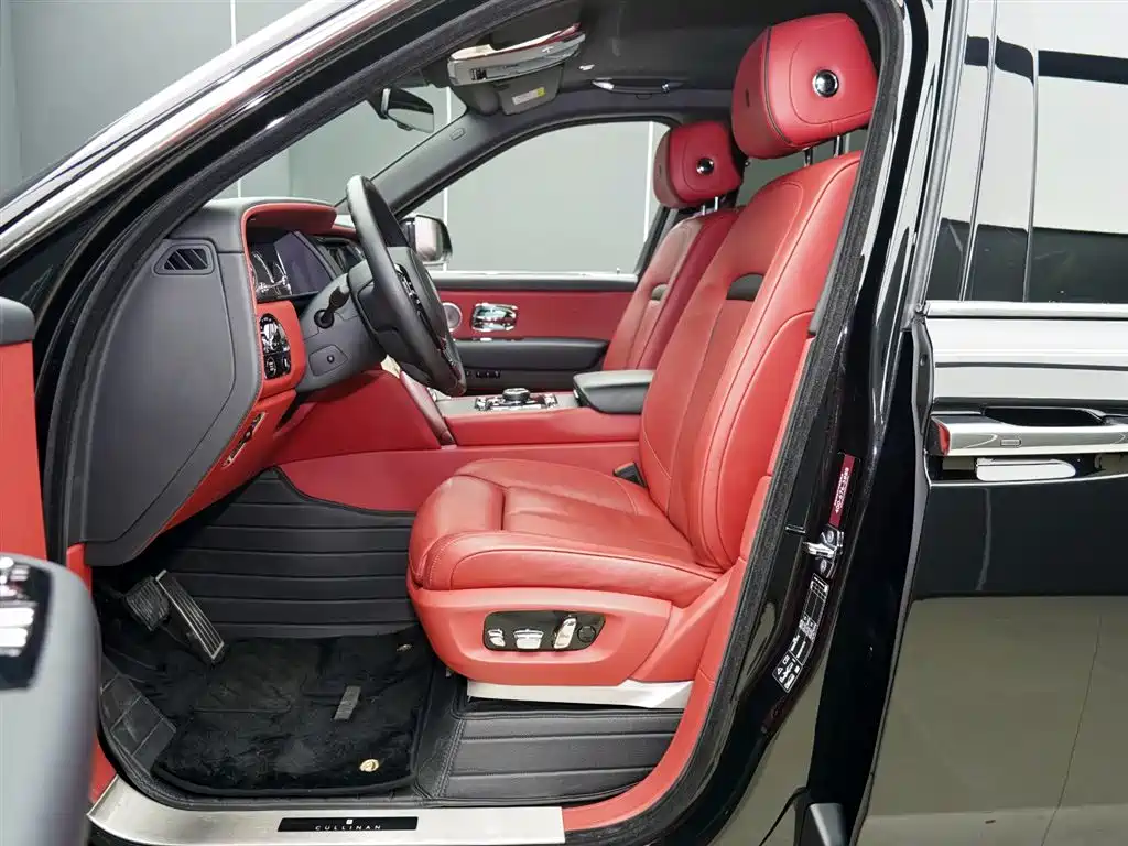 Rolls-Royce Rolls-Royce Cullinan 2018 Four-Seat Version 2022 - thumbnail 9