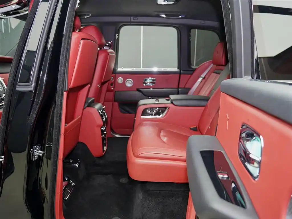 Rolls-Royce Rolls-Royce Cullinan 2018 Four-Seat Version 2022 - thumbnail 11