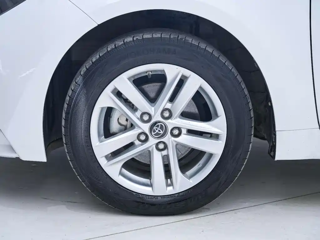 Toyota Toyota Corolla 2022 185T CVT Luxury Edition 2023 - thumbnail 10