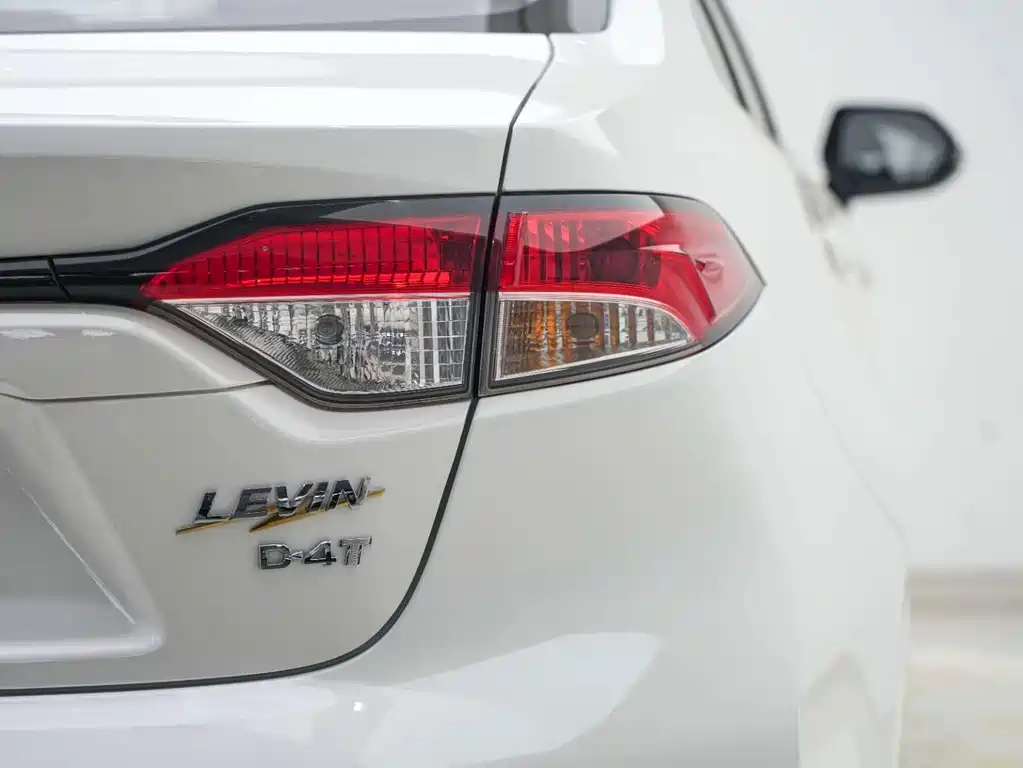 Toyota Toyota Corolla 2022 185T CVT Luxury Edition 2023 - thumbnail 19