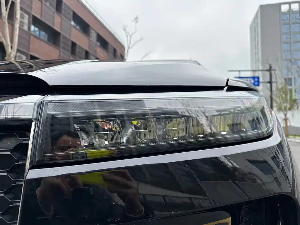 Li Auto Li ONE 2020 Extended-Range 6-Seat Version 2020 - thumbnail 3